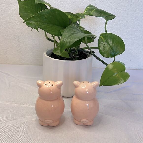 Vintage Ceramic Piglet Salt and Pepper Shakers - Picture 2 of 4
